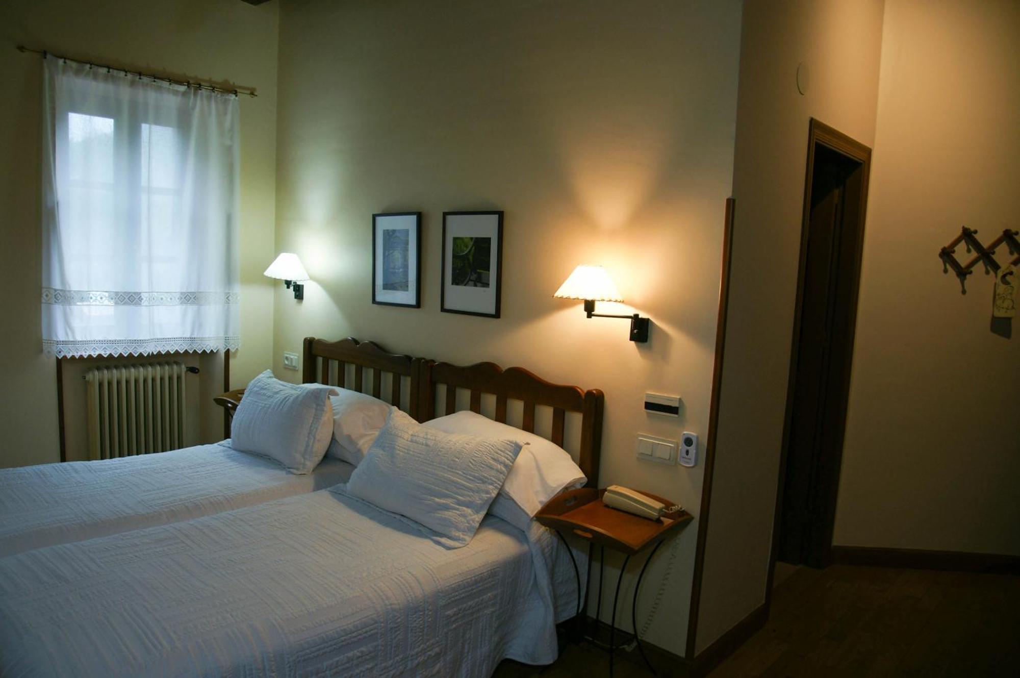 Hotel Rural Irigoienea Urdax Quarto foto